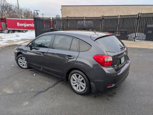 2016 Subaru Impreza 2.0i Premium