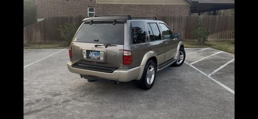 2003 INFINITI QX4 Base