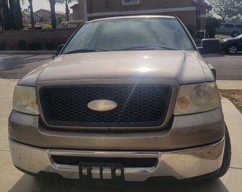 Beige 2006 Ford F-150 XLT SuperCrew
