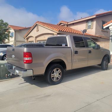 Beige 2006 Ford F-150 XLT SuperCrew