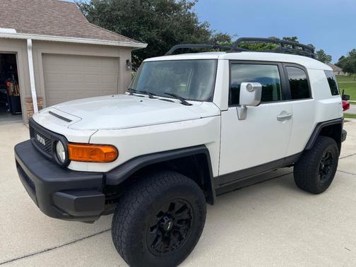 White 2011 Toyota FJ Cruiser Base