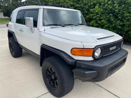 White 2011 Toyota FJ Cruiser Base