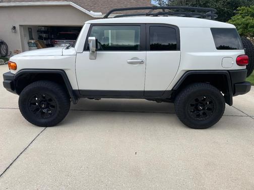 White 2011 Toyota FJ Cruiser Base