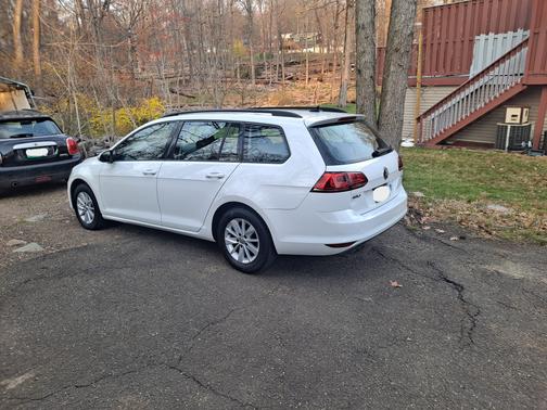 2017 Volkswagen Golf SportWagen TSI S