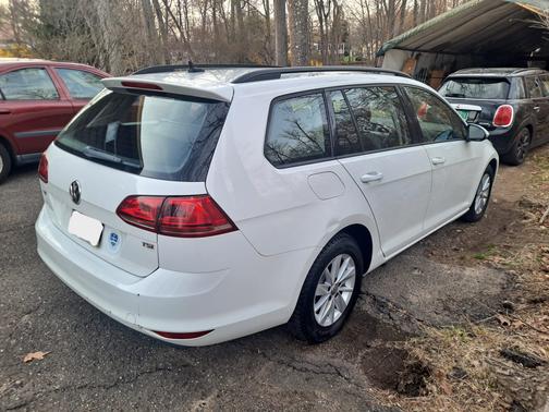 2017 Volkswagen Golf SportWagen TSI S