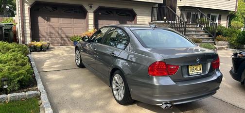 Gray 2011 BMW 328 i xDrive