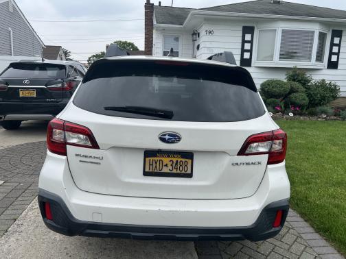 2018 Subaru Outback 2.5i Premium