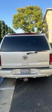 2004 Cadillac Escalade Base