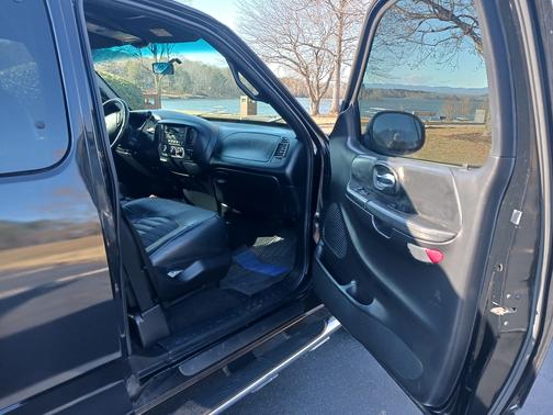 2000 Ford F-150 XLT SuperCab Flareside