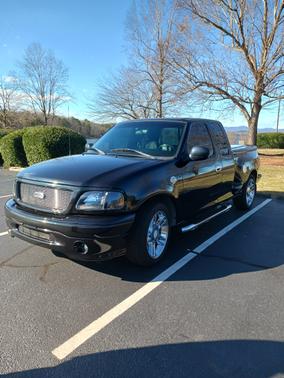 2000 Ford F-150 XLT SuperCab Flareside