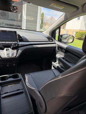 Black 2023 Honda Odyssey Elite