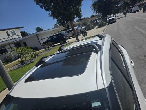 White 2022 Nissan Rogue SV