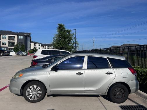 Beige 2004 Toyota Matrix Base