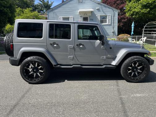 2015 Jeep Wrangler Unlimited Sahara