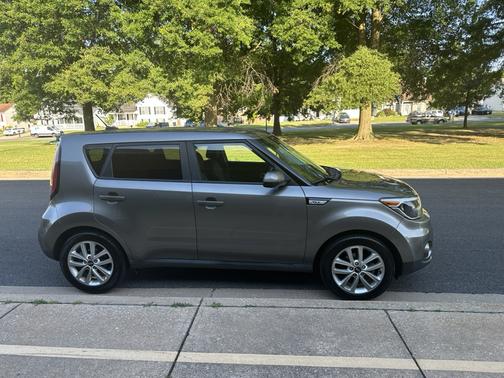 Gray 2017 Kia Soul +