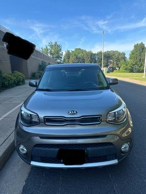 Gray 2017 Kia Soul +