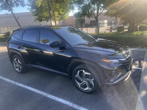Black 2024 Hyundai TUCSON SEL