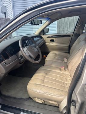 1998 Lincoln Town Car Executive
