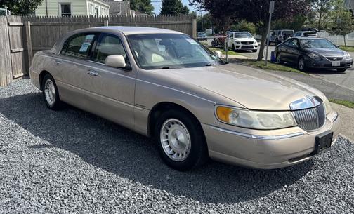 1998 Lincoln Town Car Executive