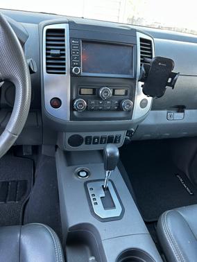 Black 2020 Nissan Frontier SV