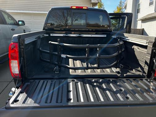 Black 2020 Nissan Frontier SV