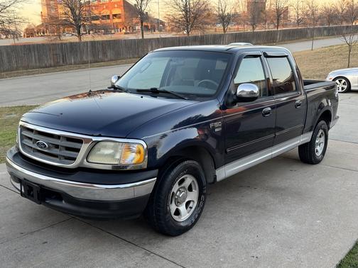 2002 Ford F-150 XLT SuperCrew
