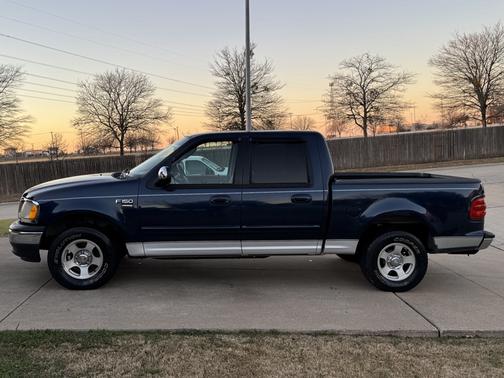 2002 Ford F-150 XLT SuperCrew