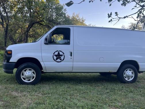 2012 Ford E350 Super Duty Cargo