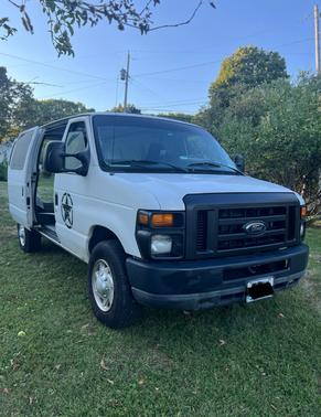 2012 Ford E350 Super Duty Cargo