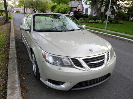 Beige 2008 Saab 9-3 Aero