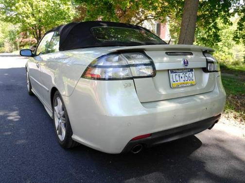 Beige 2008 Saab 9-3 Aero