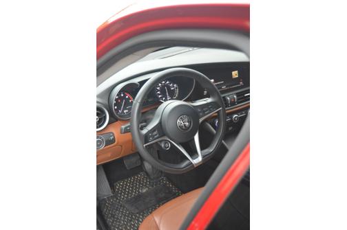 2018 Alfa Romeo Giulia Ti