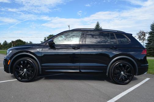 Black 2021 Volkswagen Tiguan 2.0T SE R-Line Black