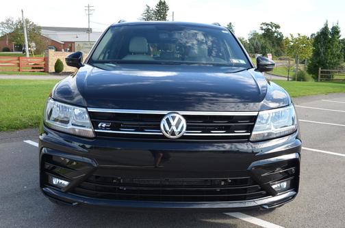 Black 2021 Volkswagen Tiguan 2.0T SE R-Line Black