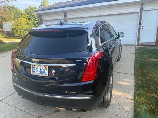 Blue 2017 Cadillac XT5 Luxury