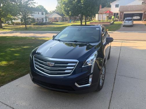 Blue 2017 Cadillac XT5 Luxury
