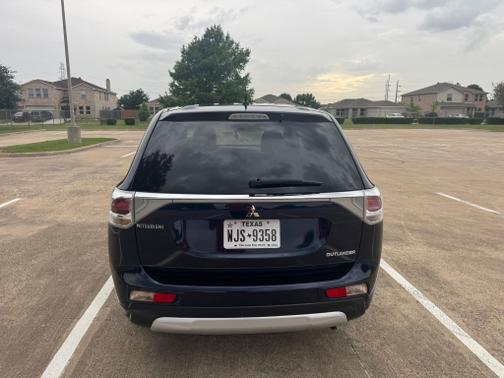 2015 Mitsubishi Outlander SE