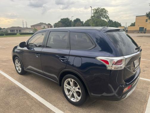 2015 Mitsubishi Outlander SE