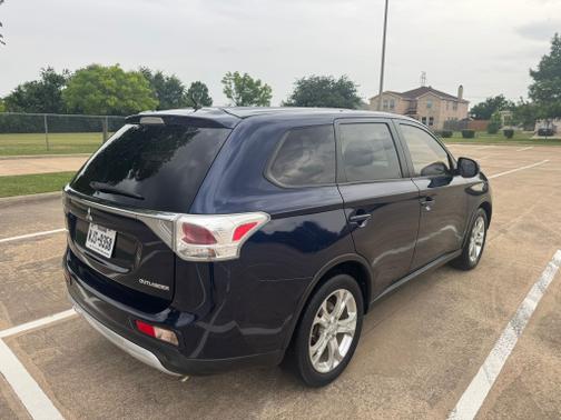 2015 Mitsubishi Outlander SE