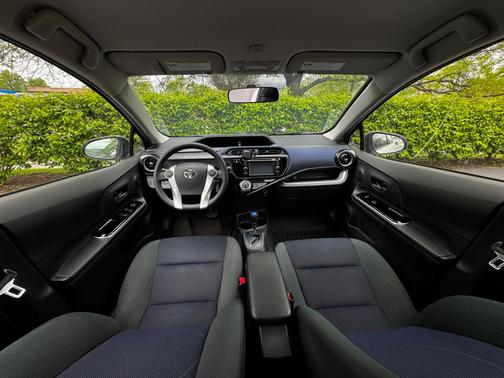 2016 Toyota Prius c Four