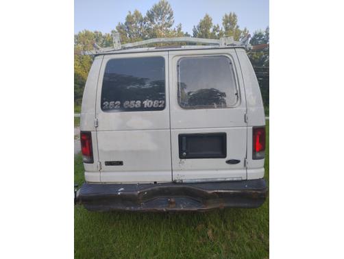 2002 Ford E150 Base