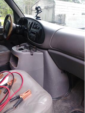 2002 Ford E150 Base