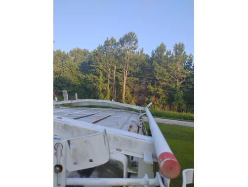 2002 Ford E150 Base