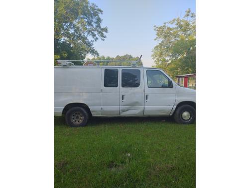 2002 Ford E150 Base
