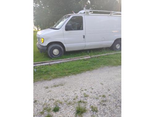 2002 Ford E150 Base