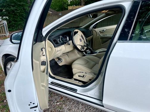 White 2016 Volvo S60 T5 Drive-E Premier