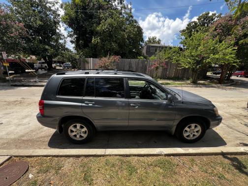 2003 Toyota Highlander Base