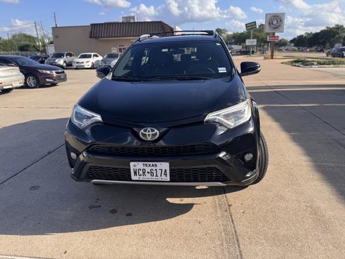 2017 Toyota RAV4 SE