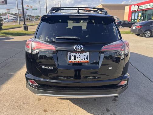 2017 Toyota RAV4 SE