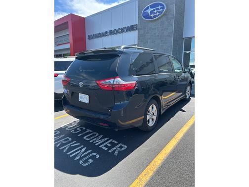 2020 Toyota Sienna LE